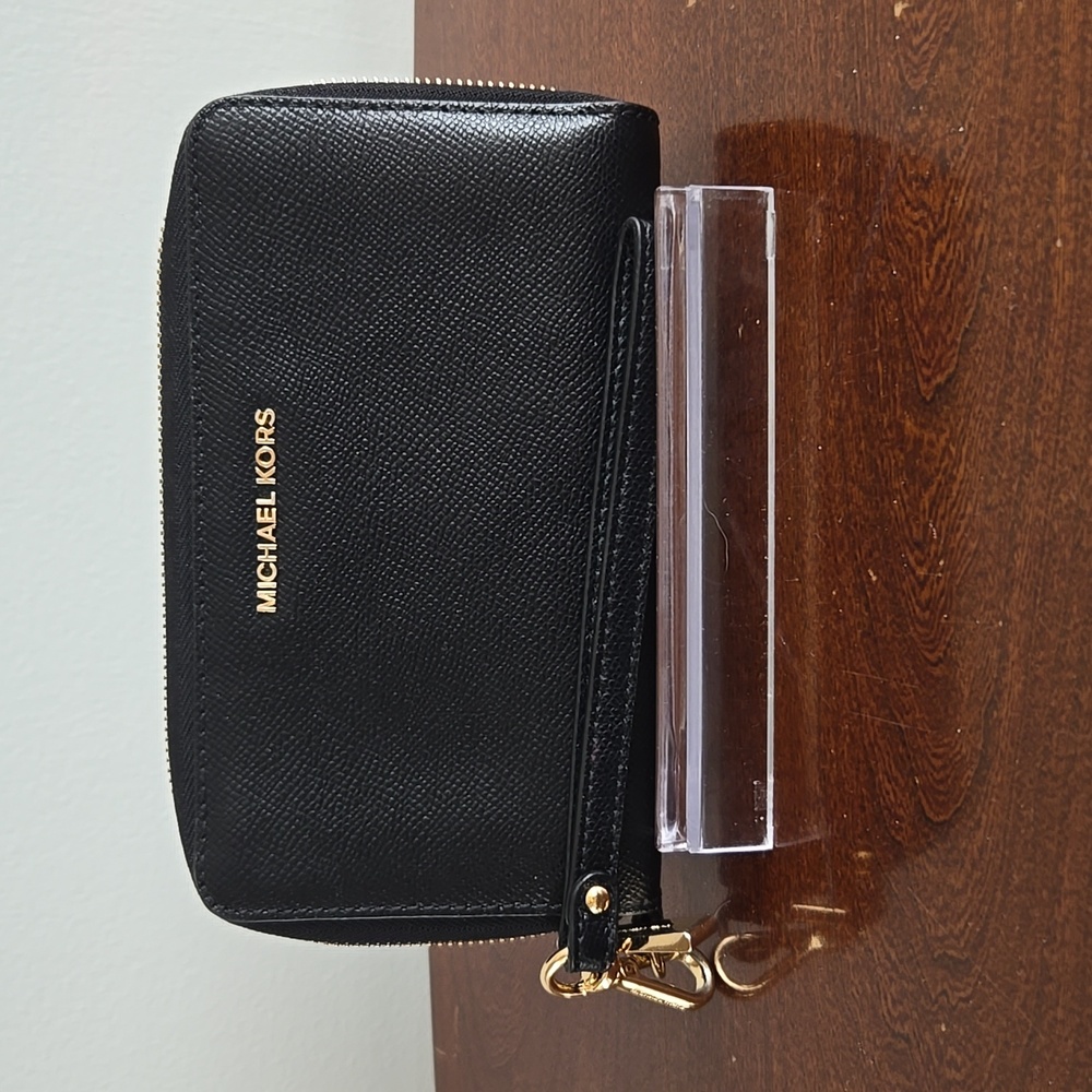 Michael Kors Large Pebbled Leather Smartphone Wristlet